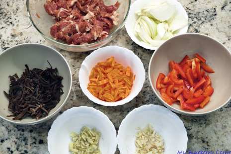 Wieprzowina z grzybami mun