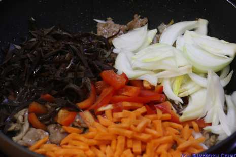 Wieprzowina z grzybami mun