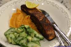 Łosoś w stylu nowoorleańskim (blackened salmon)