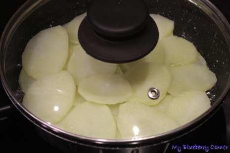 Wielkanocne danie z kiełbasą