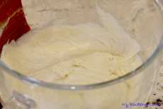 Słodkie bułki z rabarbarem